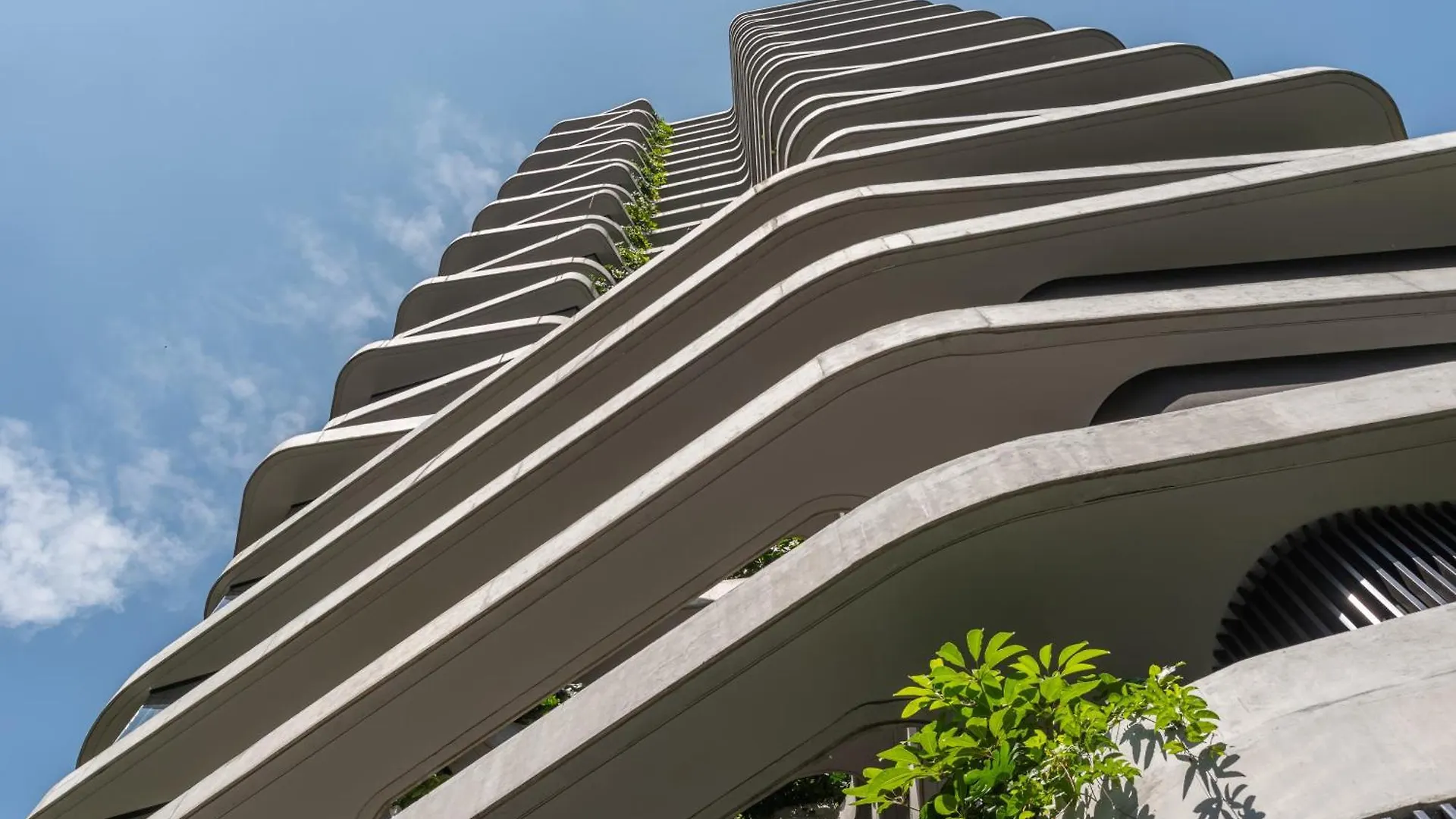 Seissta Medellin Aparthotel 4*,  Colombia