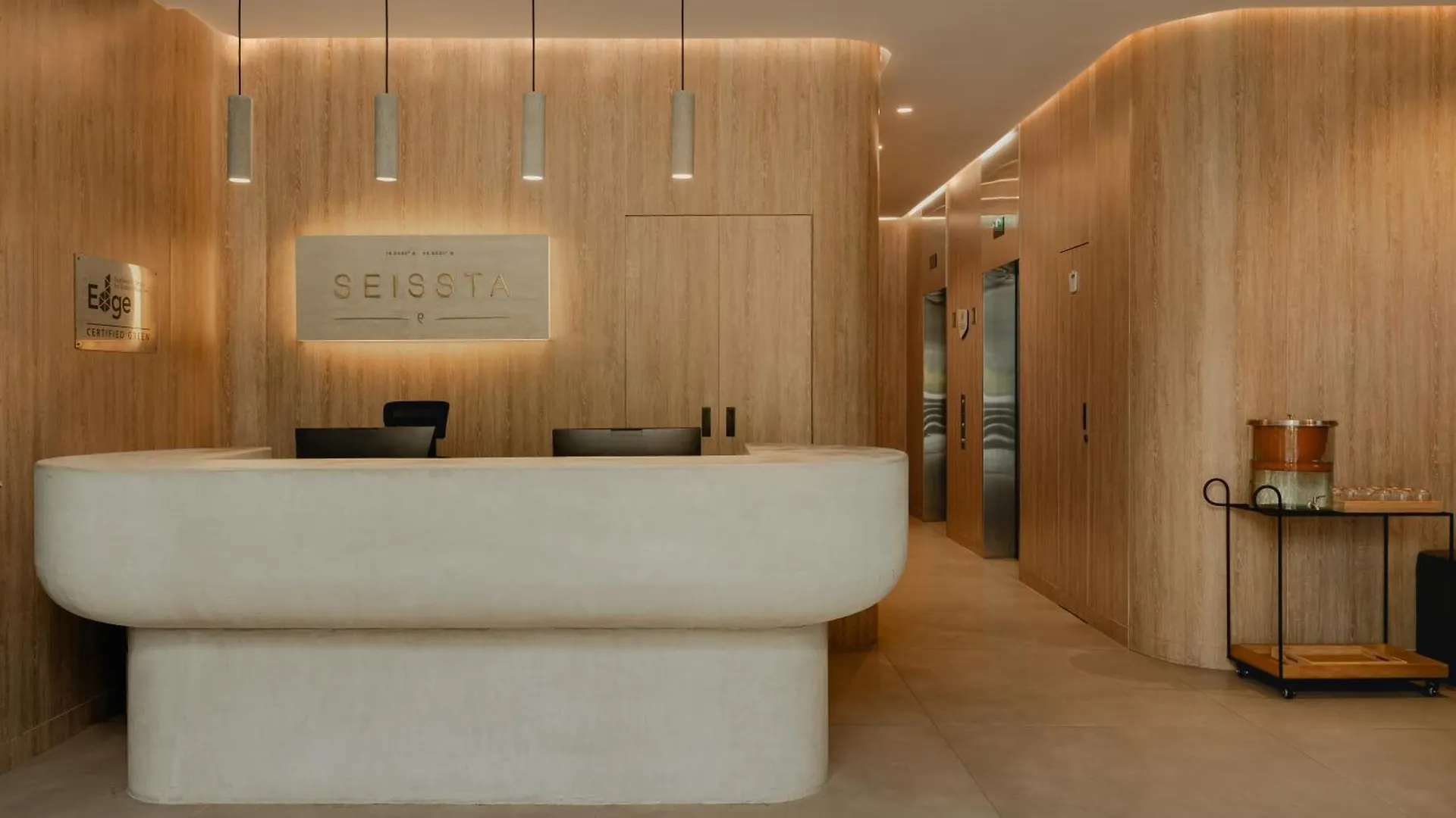 Seissta Medellin Aparthotel
