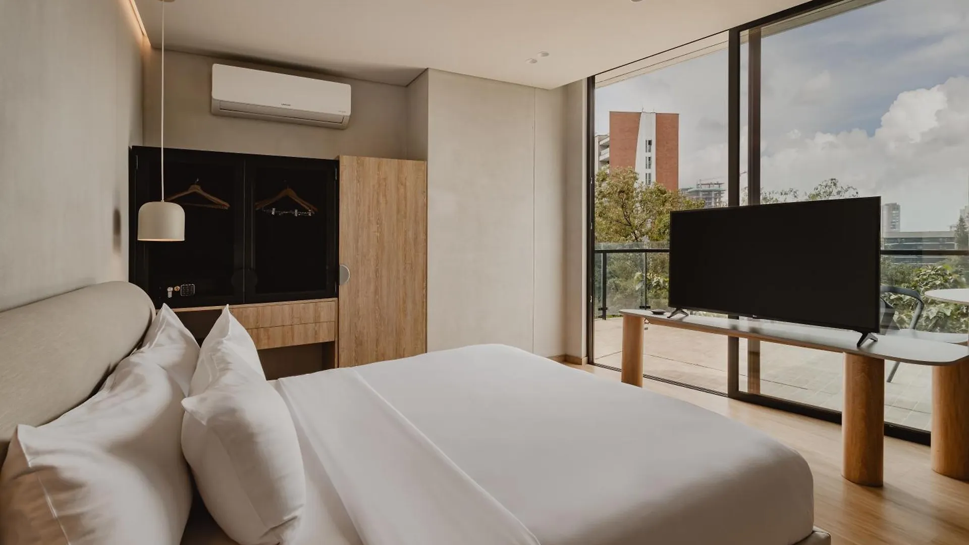 Seissta Medellin Aparthotel Colombia