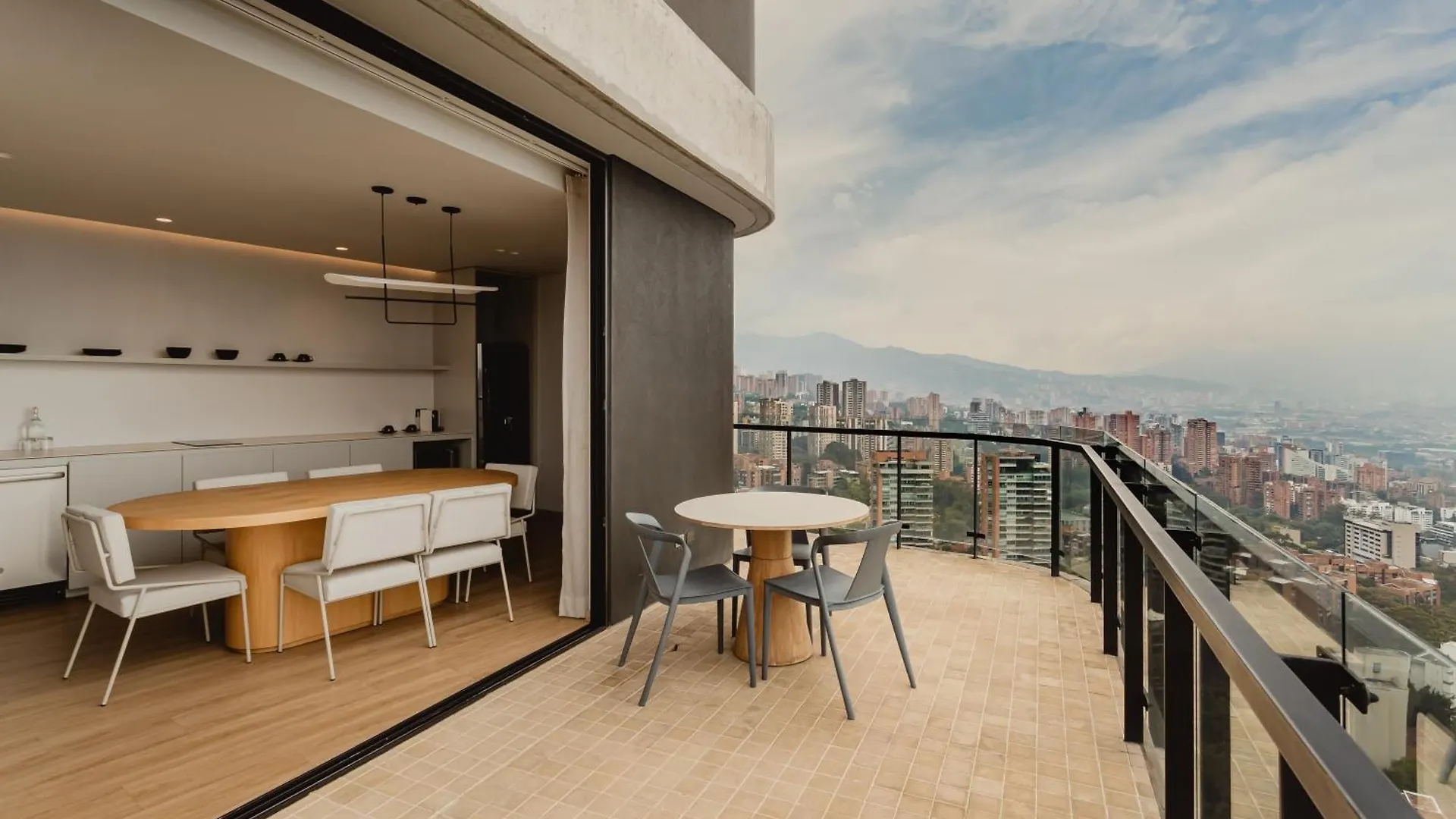 Seissta Medellin Aparthotel